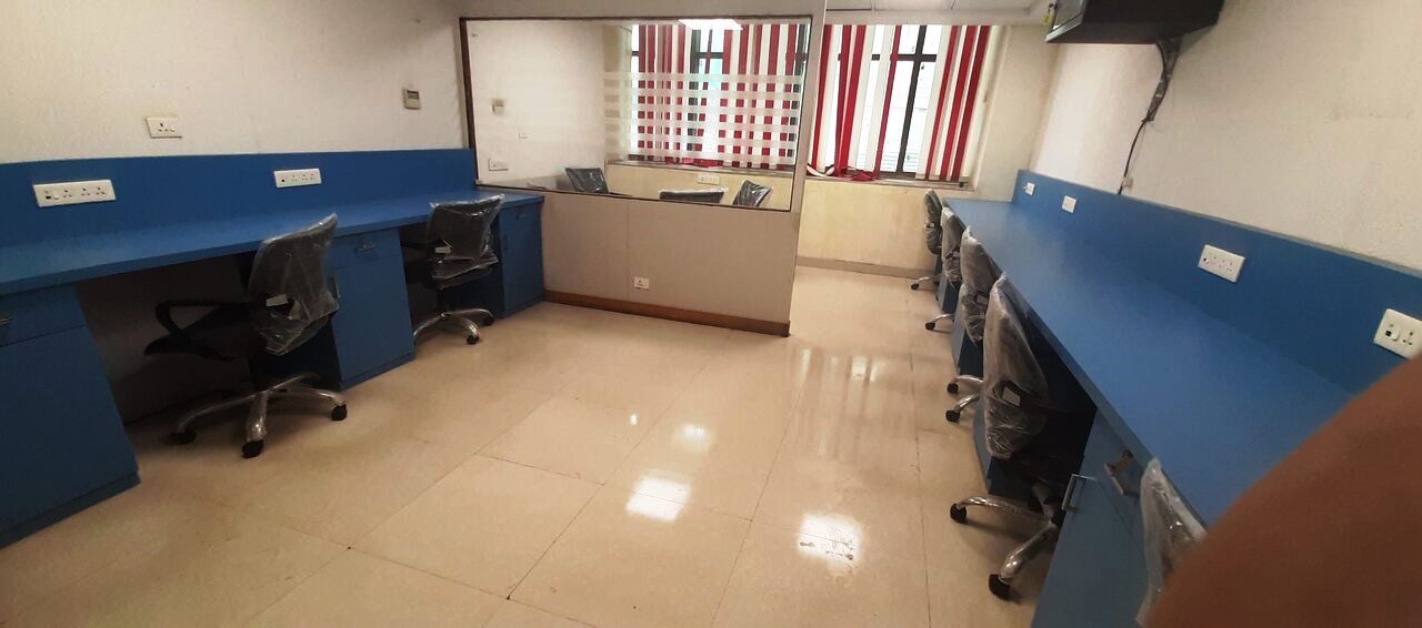 Plug and Play seat Discussion Area